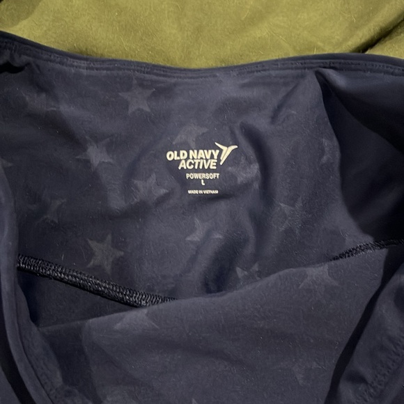 Old navy capri yoga pants size L - Picture 3 of 3